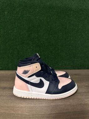 Jordan 1 Retro High ‘Atmosphere’ Size 10C